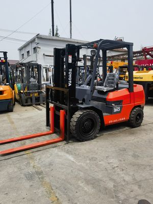 3T Ντίζελ φορτηγό Toyota 7F30 8F30 για αγροκτήματα Χρησιμοποιούμενο ToyotaFDZN30 σε καλή κατάσταση