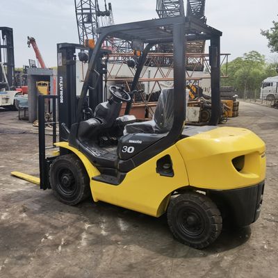 Ηλεκτρική πηγή ενέργειας 3 τόνων Komatsu FD30 ανελκυστήρας για ομαλή λειτουργία αποθήκης