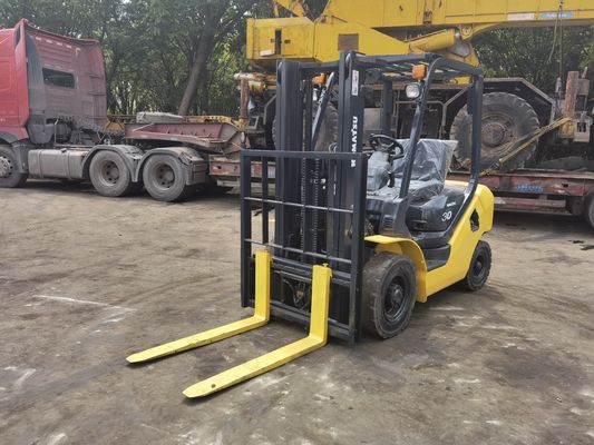 Ηλεκτρική πηγή ενέργειας 3 τόνων Komatsu FD30 ανελκυστήρας για ομαλή λειτουργία αποθήκης