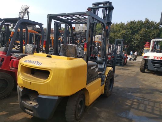 Το κορυφαίο σε πωλήσεις μεταχειρισμένο Komatsu 2,5 τόνων 3,5 τόνων 5 τόνων ανελκυστήρα με καλή κατάσταση