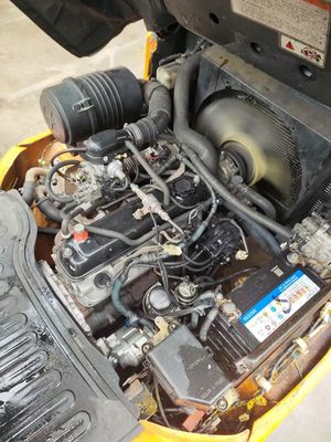 Κανονικό πλάτος πιρούνι Toyota Diesel πιρούνι 4 τόνων με ύψος ανύψωσης 6m και ιαπωνικό κινητήρα
