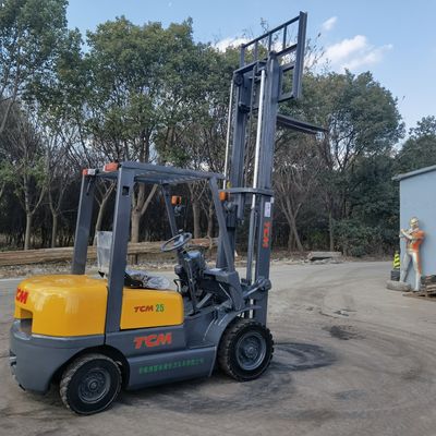 2.5 τόνων ανελκυστήρας TCM FD25T5 Χρησιμοποιούμενος ανελκυστήρας 2,5 τόνων με τυποποιημένες συνολικές διαστάσεις