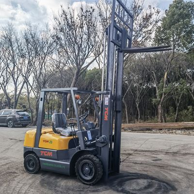 2.5 τόνων ανελκυστήρας TCM FD25T5 Χρησιμοποιούμενος ανελκυστήρας 2,5 τόνων με τυποποιημένες συνολικές διαστάσεις