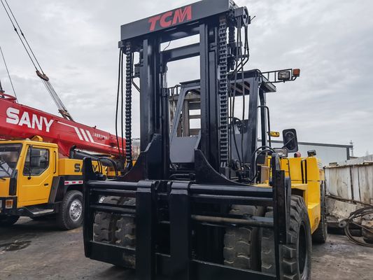 Τραπεζικό φορτηγό TCM FD230 12-25 τόνων για τη φόρτωση και εκφόρτωση εμπορευματοκιβωτίων