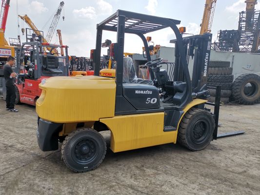 Ηλεκτρική πηγή ενέργειας Ιαπωνία Komatsu FD50 5 τόνων ανελκυστήρας με πλευρική μετατόπιση 3 σταδίων 2 σταδίων