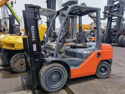 3000 kg Βενζινοκινητήρα Toyota 8F30 Υδραυλικό πετρελαιοκίνητο ανεμοφόρο για βαριά φορτία