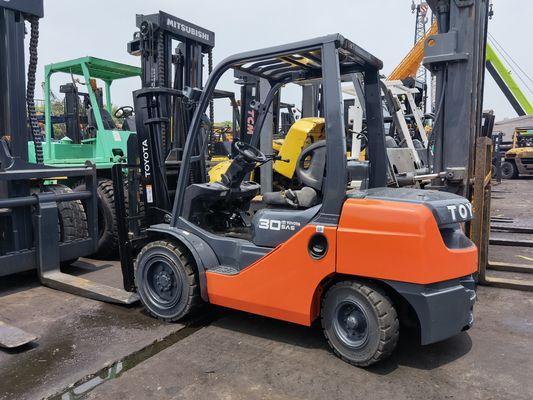 3000 kg Βενζινοκινητήρα Toyota 8F30 Υδραυλικό πετρελαιοκίνητο ανεμοφόρο για βαριά φορτία