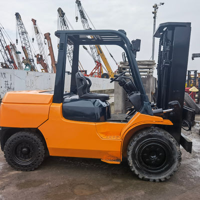 Χρησιμοποιούμενο φορτηγό Toyota 7F50 3 τόνων 5 τόνων 7 τόνων Ιαπωνική ζώνη με πλάτος τυποποιημένου πιρούνιου