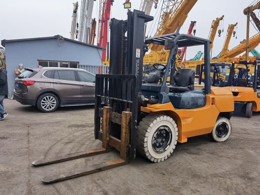 Χρησιμοποιούμενο Toyota 4 τόνων 4,5 τόνων 5 τόνων Ραδιενεργός ανελκυστήρας Ντίζελ FD40 FD45 FD50