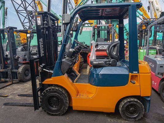 1500 kg Toyota 7FD15 1,5 τόνων ανελκυστήρας με πλευρική μετατόπιση μετακινήθηκε δεξιά και αριστερά