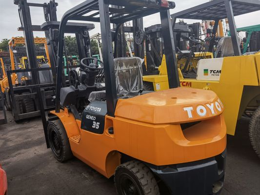 Χρησιμοποιούμενο φορτηγό Toyota 3,5 τόνων FD35 Diesel στο ναυπηγείο της Σαγκάης με 3500 kg πλάτος πιρούνι