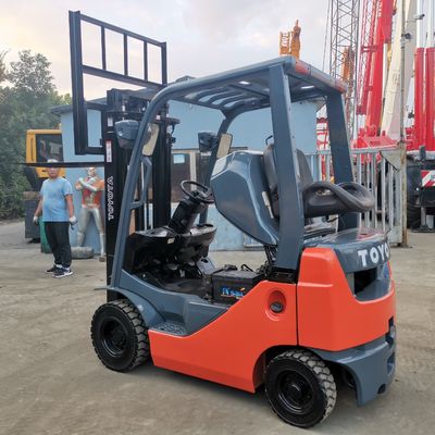 Ρυθμικό πλατύχωρο 1.5 τόνων Ντίζελ Toyota FD15 ανελκυστήρας με 2 στάδια 3 μέτρα στη Σαγκάη