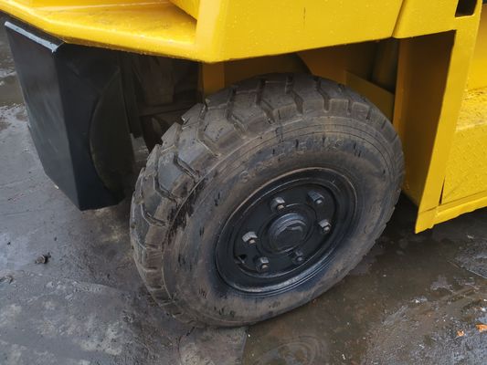 Χρησιμοποιημένο ανελκυστήρα TCM FD70Z8 με αυτόματα δόντια και πηγή ισχύος κινητήρα ντίζελ στη Σαγκάη