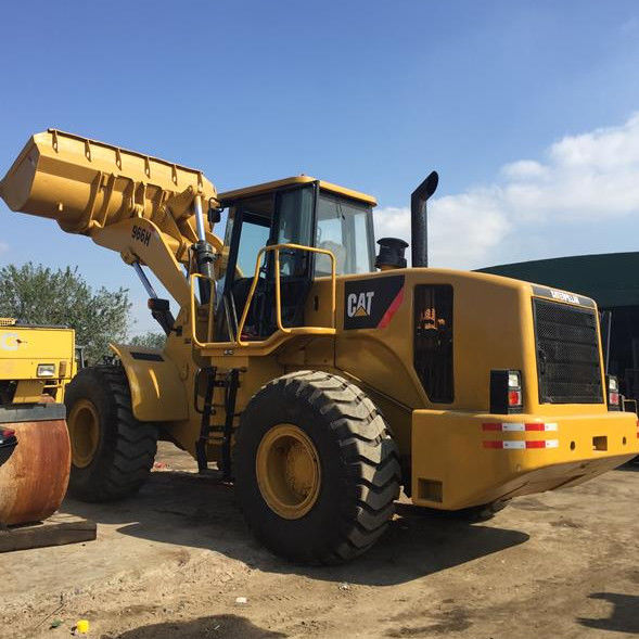 Η Caterpillar 966H 2021 φορτώνει φορτηγά φορτηγά 6 τόνων φορτώνει τροχούς για την οδική κατασκευή
