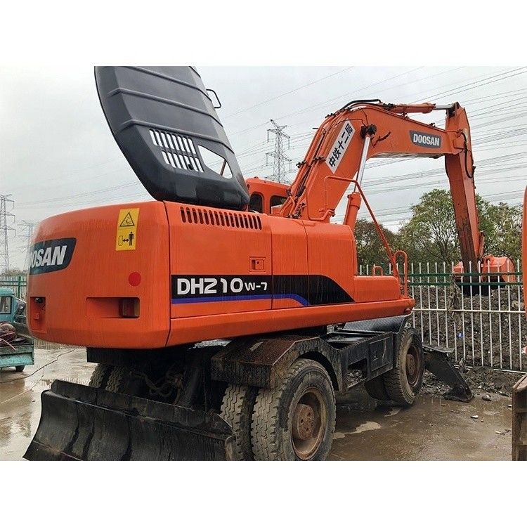 2020 Χρησιμοποιηθέν Doosan DH210W-7 εξορυκτές τροχούς εξορυκτών από την Κορέα Αρχική μηχανή Doosan