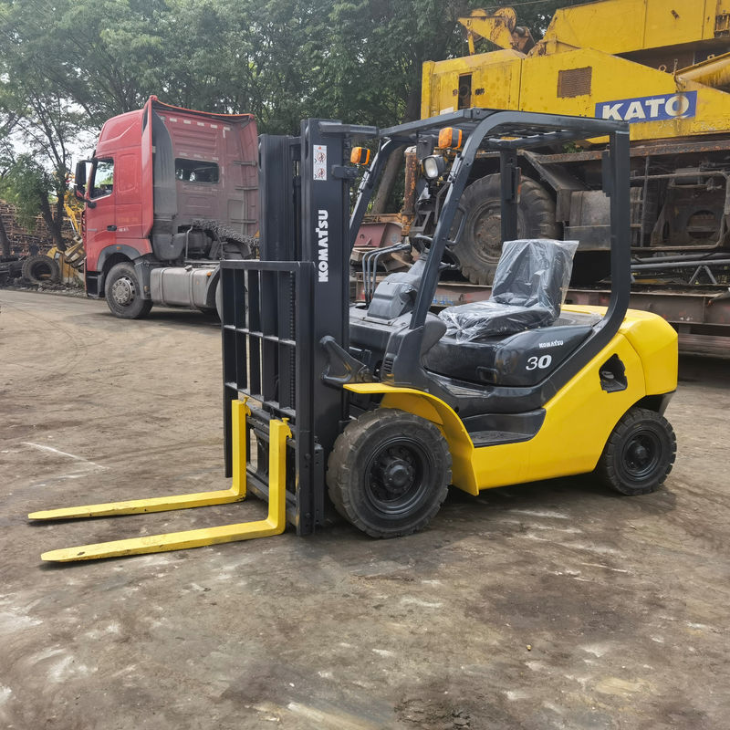 Ηλεκτρική πηγή ενέργειας 3 τόνων Komatsu FD30 ανελκυστήρας για ομαλή λειτουργία αποθήκης