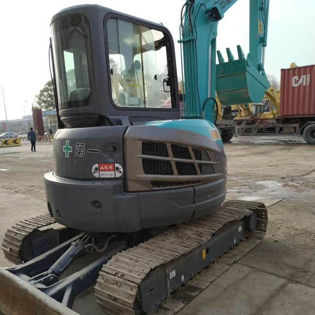 Μέγιστο φορτίο ανύψωσης 5,5 τόνων Kobelco SK55 Χρησιμοποιούμενος εξορυκτής 95% για την KOBELCO σε καλή κατάσταση