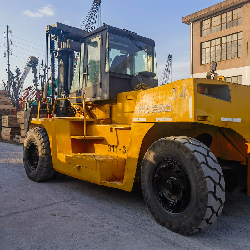 Ιαπωνική κατασκευή TCM FD250 25 τόνων χρησιμοποιημένο πετρελαιοκίνητο ανεμοφόρο για χειρισμό υλικών