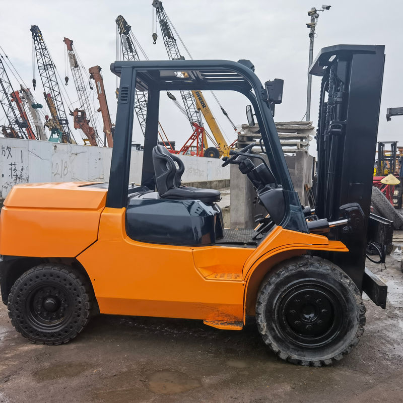 Χρησιμοποιούμενο φορτηγό Toyota 7F50 3 τόνων 5 τόνων 7 τόνων Ιαπωνική ζώνη με πλάτος τυποποιημένου πιρούνιου
