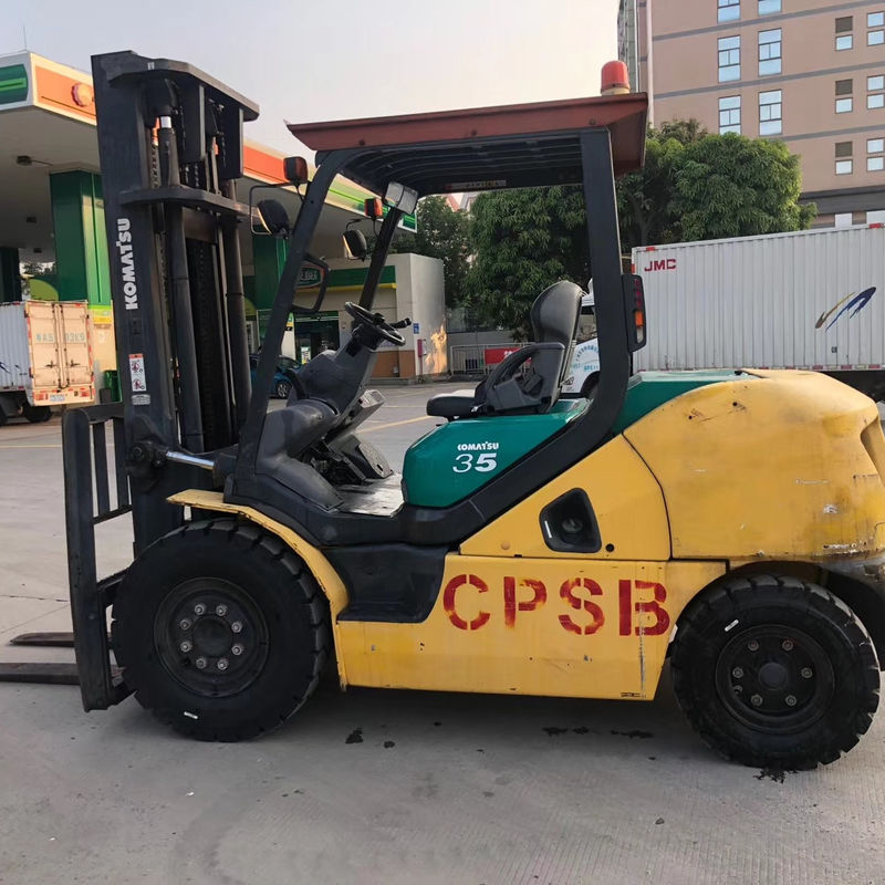 Χρησιμοποιούμενο Komatsu Fd30 Diesel ανελκυστήρα 3 τόνων με προαιρετικό κινητήρα και πλάτος πιρούνι 1200 mm