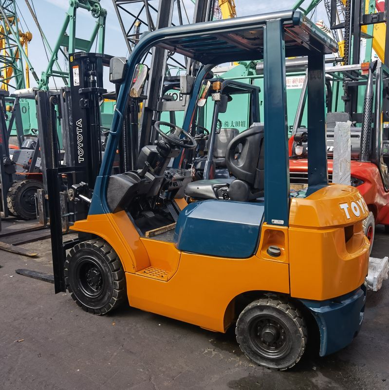 1500 kg Toyota 7FD15 1,5 τόνων ανελκυστήρας με πλευρική μετατόπιση μετακινήθηκε δεξιά και αριστερά
